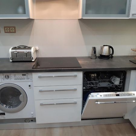 Modern, Quiet & Cozy Apartment In The Middle Of Downtown Near Danube At Fashion Street Boedapest Buitenkant foto