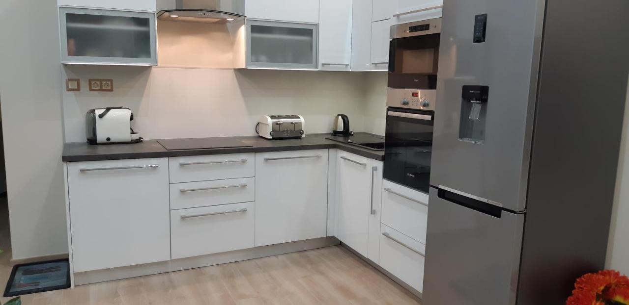 Modern, Quiet & Cozy Apartment In The Middle Of Downtown Near Danube At Fashion Street Boedapest Buitenkant foto