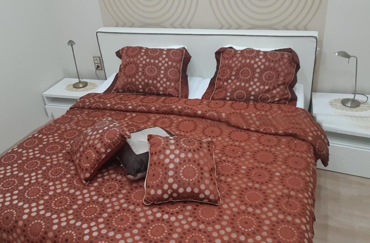 Modern, Quiet & Cozy Apartment In The Middle Of Downtown Near Danube At Fashion Street Boedapest Buitenkant foto