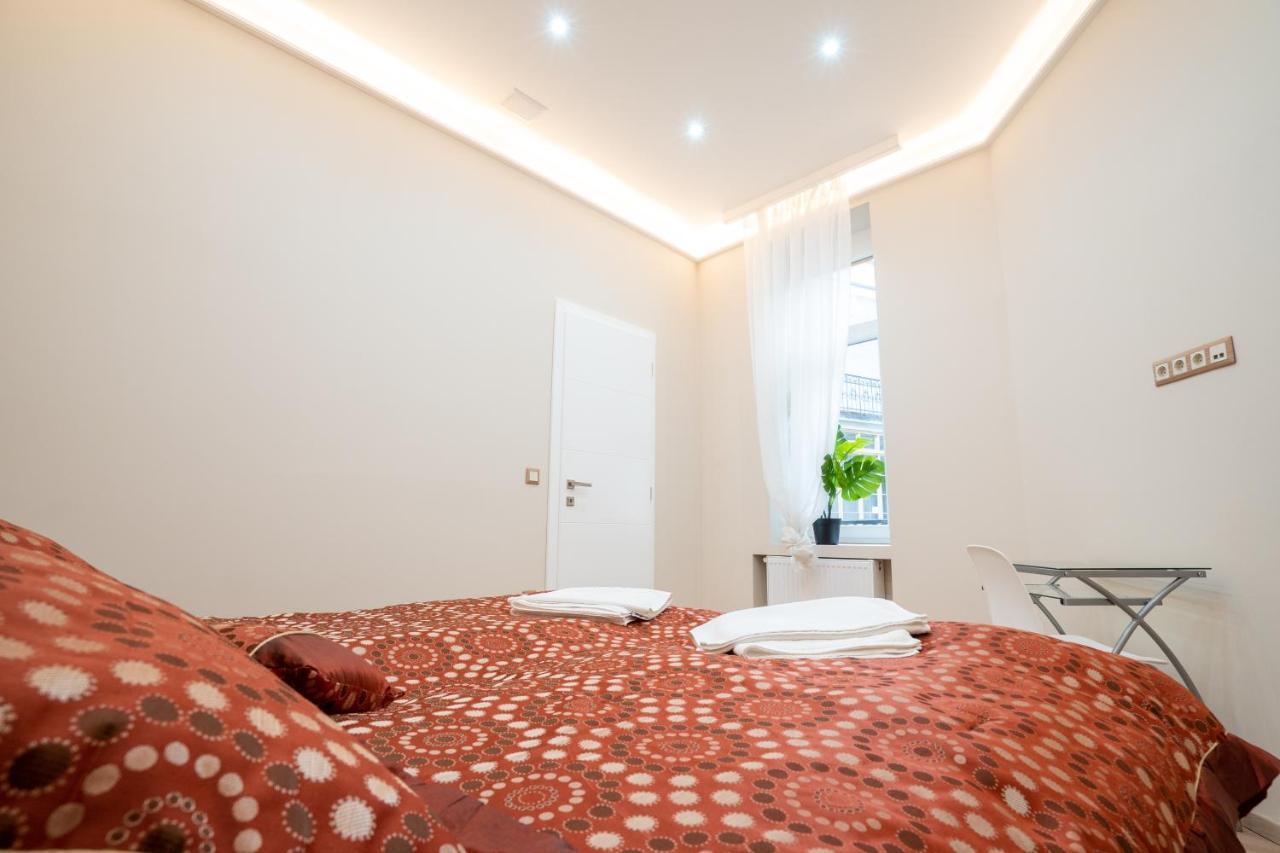 Modern, Quiet & Cozy Apartment In The Middle Of Downtown Near Danube At Fashion Street Boedapest Buitenkant foto